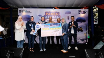 Undian PHS Periode Semester I/2024 BRI BO Kapas Krampung di Gelar di halaman Pasar Tambahrejo Tambaksari