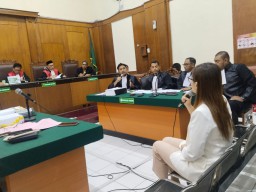 Memberikan Keterangan Dalam Sidang, Saksi Ellen Sulistyo Berdalih Tidak Membaca Perjanjian