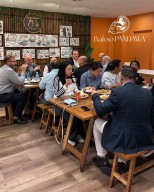 Cita Rasa Bakso Pandawa Indonesia Hangatkan Sydney di Musim Dingin