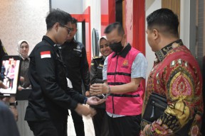 Kejari Perak Tahan Komisaris PT DJA  Rugikan Negara 7,9 Miliar