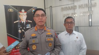 300 Personil Polda Jatim Bantu Evakuasi Warga Terdampak Erupsi Semeru