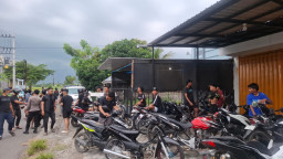 Polres Probolinggo Bubarkan Balap Liar di Besuk, 21 Unit Motor Diamankan