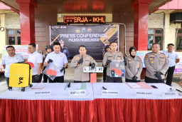 Polisi Amankan 3 Tersangka Pencuri Koper Milik Wisatawan Asal Thailand di Gunung Bromo