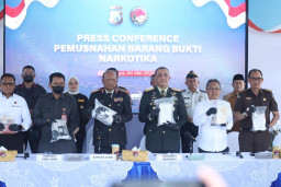 Polda Jatim Musnahkan 22,2 Kg Kokain Diduga dari Amerika Latin