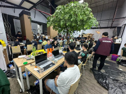 Bareskrim Bongkar Judol Jaringan Internasional di Jakarta Barat, 321 WNA Diamankan