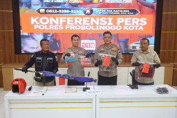 Polisi Ringkus Pembunuh Pria Sweater Merah Di Probolinggo, Sakit Hati Dipeluk dan Diraba