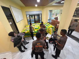 Polri Siapkan 3.500 Paket Sembako untuk Warga Nagekeo dan Ngada NTT