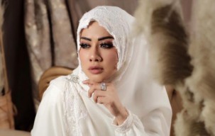 Istri BHS Doakan Pelaku Black Campaign Diampuni Allah