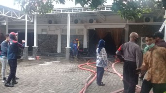 Gudang Obat di Sidoarjo Terbakar