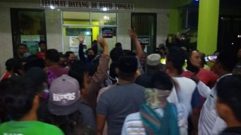 Ratusan Wargan Di Kabupaten Probolinggo Paksa Bawa Pulang Pasien Reaktif Covid-19