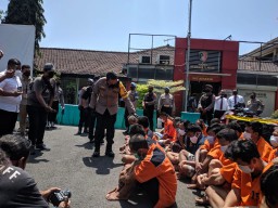 Dalam Kurun Waktu 6 Pekan Polres Pelabuhan Tanjung Perak Amankan 46 Tersangka