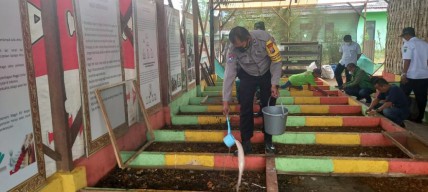 Budidaya Maggot Hasilkan Finansial Melimpah