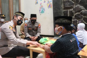 Aipda Nurkholis Sang Ustadz dan Khotib Pemilik TPA