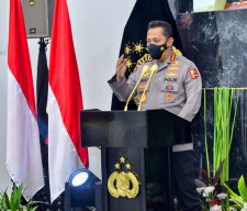 Tak Ragu 'Potong Kepala', Kapolri Copot 7 Pejabat Polisi 
