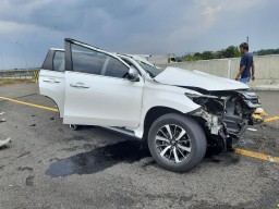 Artis Vanessa Angel dan Suami Dikabarkan Tewas Kecelakaan di Tol Jombang