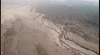 Begini Penampakan Wilayah Terdampak Erupsi Semeru dari Atas Udara