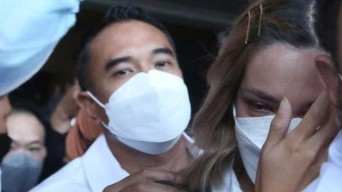 Divonis Setahun Penjara, Nia Ramadhani Menangis