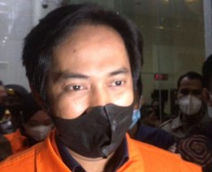 Ngemall sambil Bawa Uang Rp 1 Miliar, Abdul Gafur Ditangkap KPK