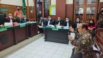 Keterangan Ahli; MTN Penerbitannya Tanpa Harus Ada Izin OJK