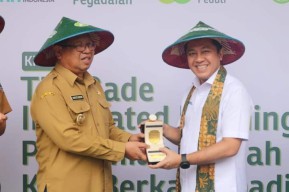 PT Pegadaian dan Pemkab Tulungagung Luncurkan Program The Gade Integrated Farming
