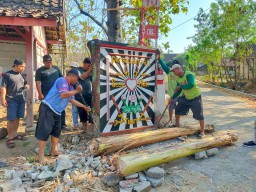 Perguruan Silat di Ngawi Bongkar 23 Tugu Secara Mandiri