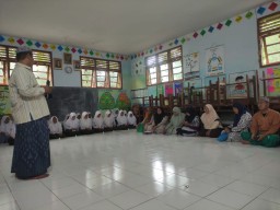 Pengasuh Ponpes Kramat Bangkalan Imbau Masyarakat Percayakan Hasil Pemilu ke KPU