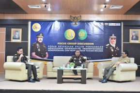 Hadiri FGD di Unessa Kajari Perak Paparkan Prosedur Restoratif Justice ke Mahasiswa