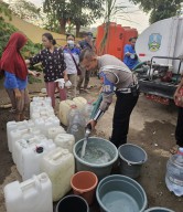 Peringati HUT ke-69 Ditlantas Polda Jatim Gelar Baksos hingga Bansos Air Bersih