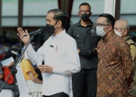Vaksinasi Massal di Bekasi Jadi Percontohan Nasional