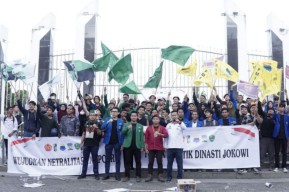 Mahasiswa Medan Gelar Aksi Mimbar Rakyat Menolak Politik Dinasti