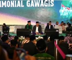 Ribuan Santri Beri Dukungan untuk Kiai Marzuki Mustamar