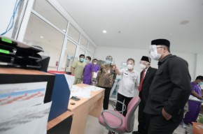 Ridwan Kamil Dampingi Menko PMK Tinjau Pelayanan dan Fasilitas RSKIA Bandung