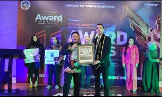 Rahadi, Ketum Advokat PUMI Raih Penghargaan Award Trends Summit 2022