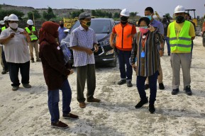 Wali Kota Risma Pantau Pembangunan Akses JLLB & Renovasi Stadion GBT
