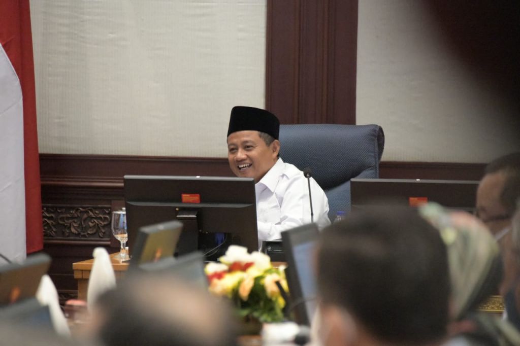  Wakil Gubernur Jawa Barat Uu Ruzhanul Ulum memimpin Rapat Pembahasan Tindak Lanjut Hasil Pemeriksaan Badan Pemeriksaan Keuangan RI Tahun 2005-2021.