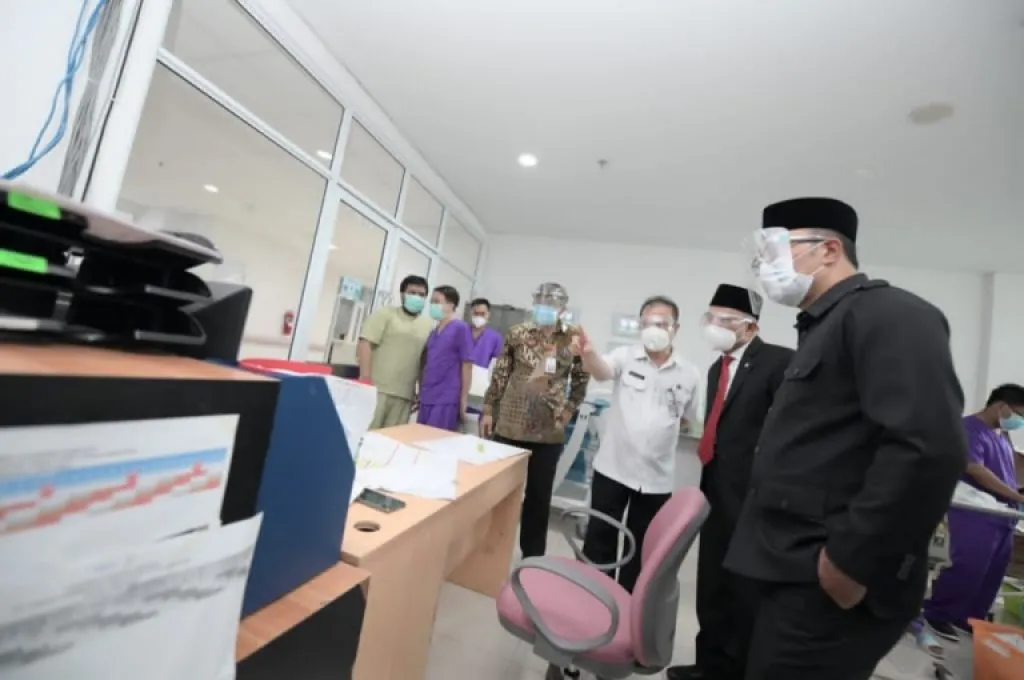 Ridwan Kamil Dampingi Menko PMK Tinjau Pelayanan dan Fasilitas RSKIA Bandung