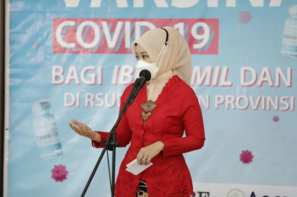 Atalia Ridwan Kamil Tinjau Vaksinasi Massal bagi Ibu Hamil dan Menyusui di RSUD Al-Ihsan