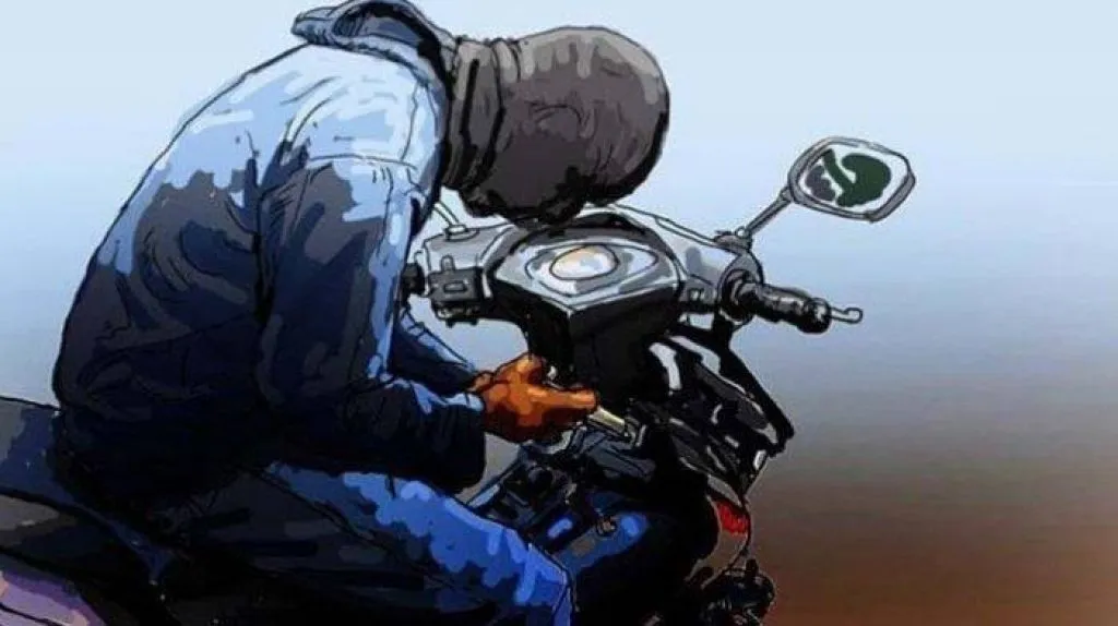 Apes, Maling Motor Di Pakis Sidokumpul Dihajar Warga
