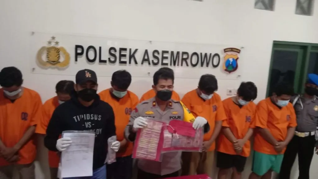 Nyolong Besi Bersama 6 Temannya, Satpam Pergudangan Di Tangkap Polisi