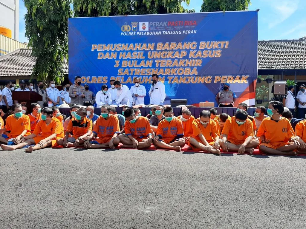 6,5 Kg Sabu dan 1.660 Butir Pil Ekstasi di Musnahkan Polres Pelabuhan Tanjung Perak Menjelang Nataru