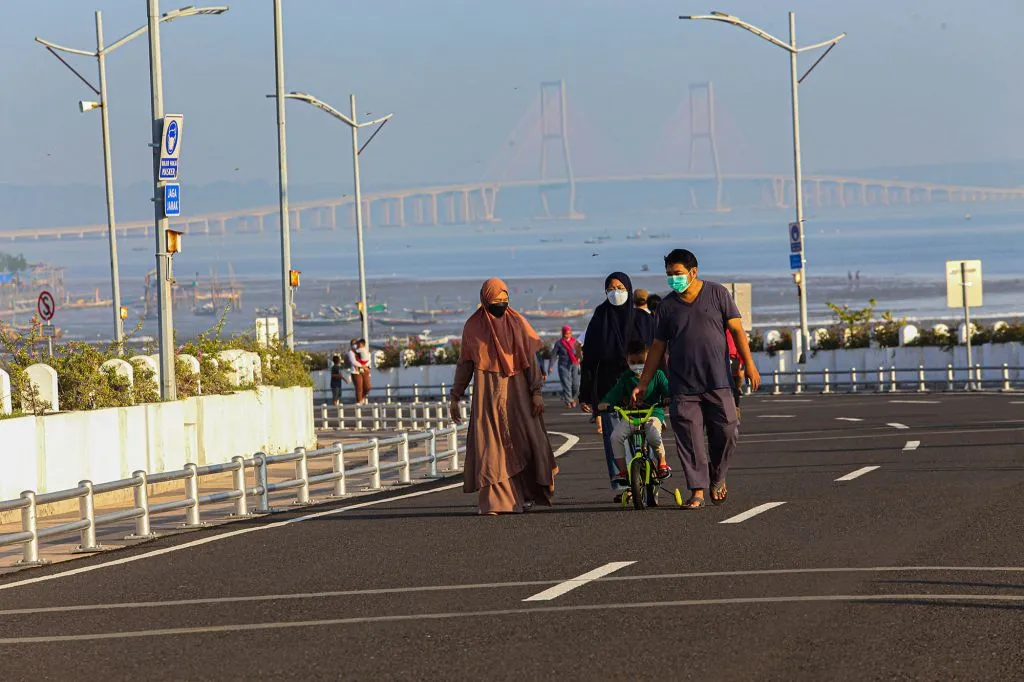 Tingkatkan Pariwisata dan UMKM, Wali Kota Eri Integrasikan Jembatan Surabaya dengan Pantai Kenjeran