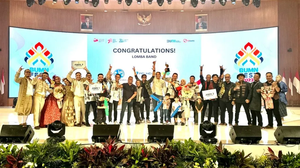 Insan pegadaian berhasil meraih juara 3 pada kompetisi Band yang digelar di auditorium kantor pusat PLN, pada Sabtu (29/07).