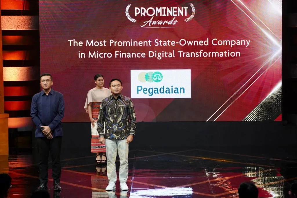 PT Pegadaian meraih penghargaan di ajang Prominent Award 2023 yang diselenggarakan oleh Metro TV. Foto: Pegadaian