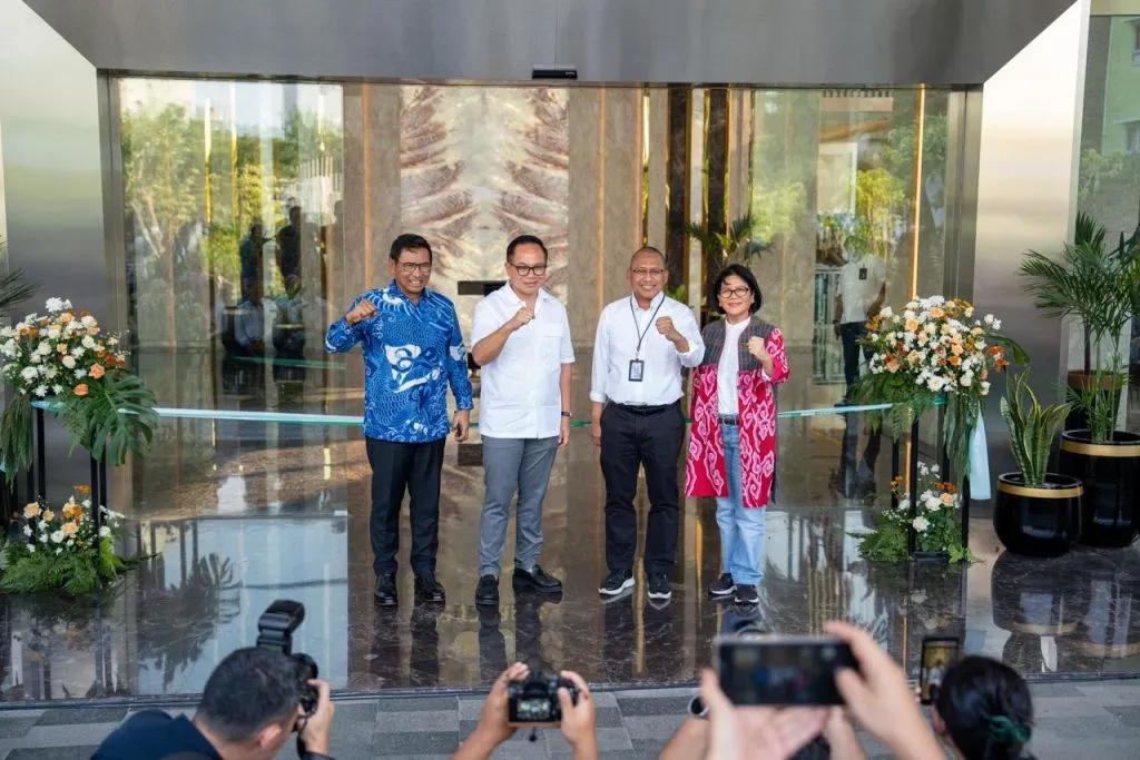 Wakil Menteri BUMN, Kartika Wirjoatmodjo meresmikan gedung baru pegadaian berkonsep Green Building pada Selasa (07/05).