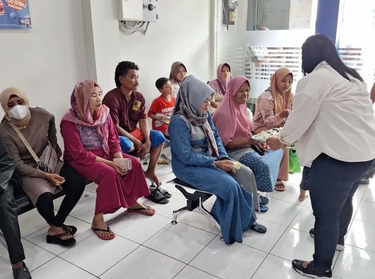 BRI BO Surabaya Kapas Krampung Rayakan HUT ke-129 Apresiasi Loyalitas Nasabah