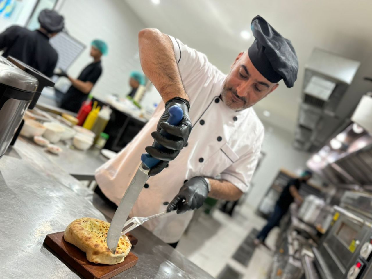 Syaam Restaurant Hadirkan Kuliner Ala Timur Tengah Khas Lebanon di Kota Pahlawan