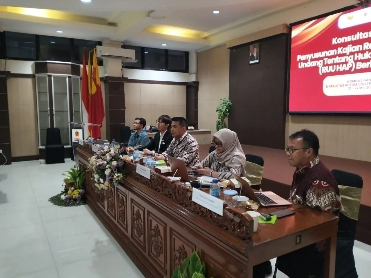Komnas HAM Konsultasi Dengan FH Ubaya Susun RUU KUHAP