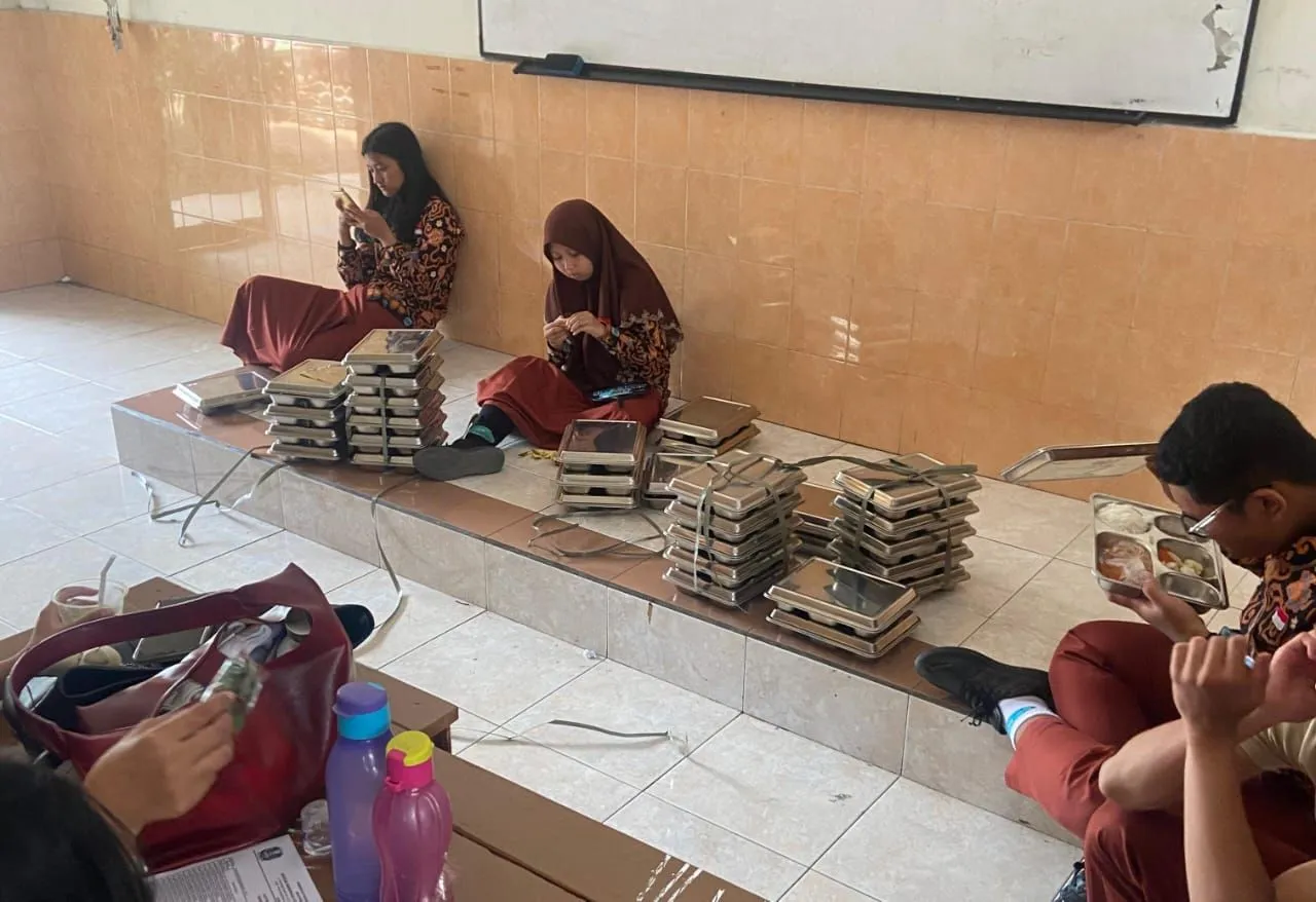 Makanan Basi, MBG di SMAN 15 Surabaya Dikomplain Siswa