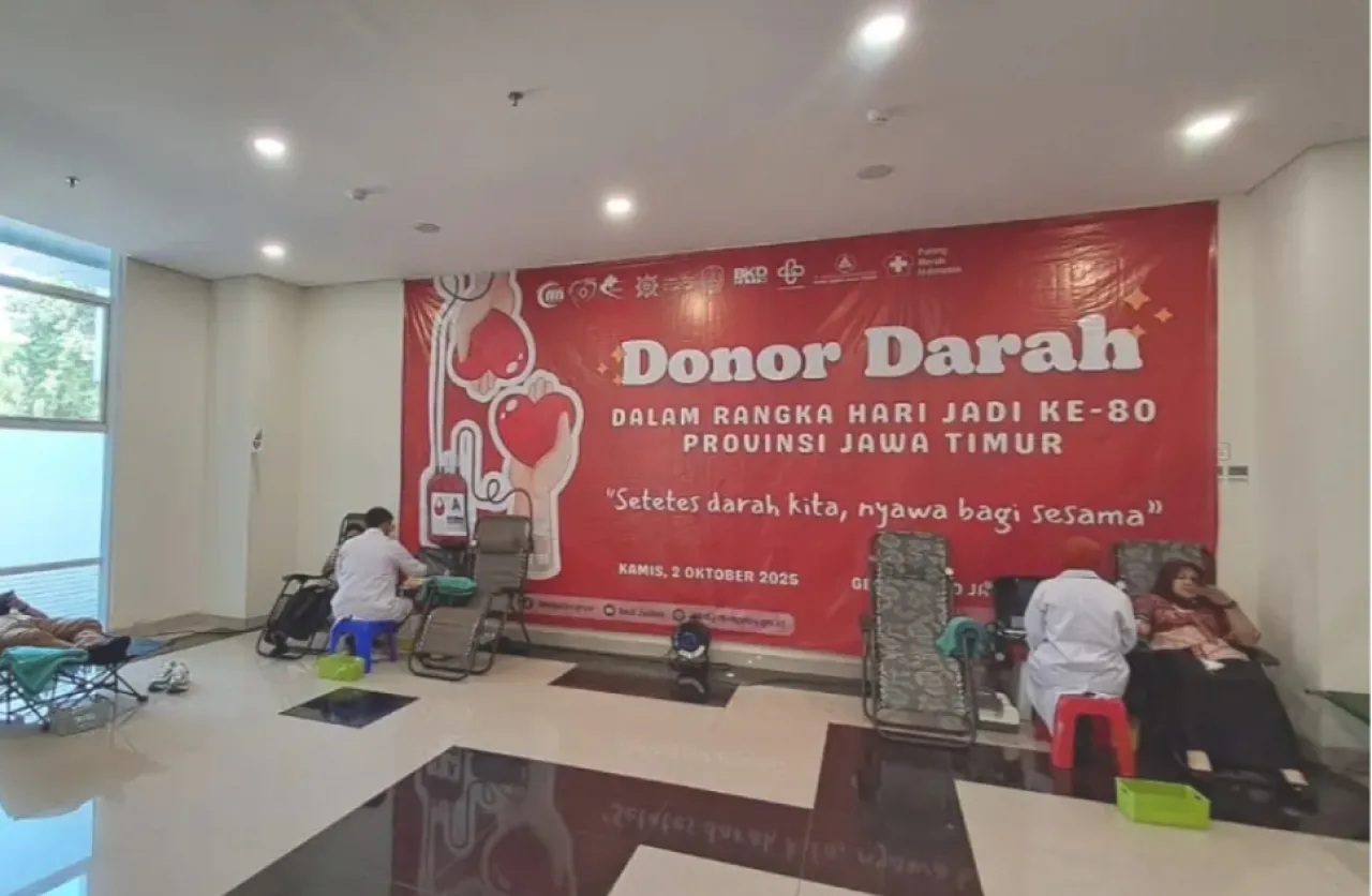 Donor Darah Serentak Warnai Hari Jadi Peringatan ke-80 Provinsi Jawa Timur
