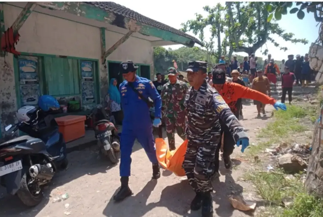 Jenazah Nelayan Pacitan yang Hilang Ditemukan di Teluk Wawaran